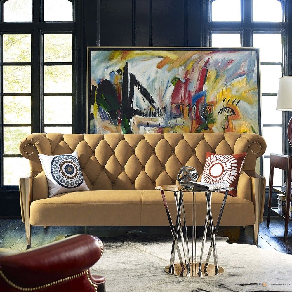 现代黄色软垫切斯特菲尔德沙发高背簇绒沙发3座不锈钢金色