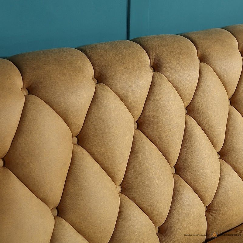 现代黄色软垫切斯特菲尔德沙发高背簇绒沙发3座不锈钢金色