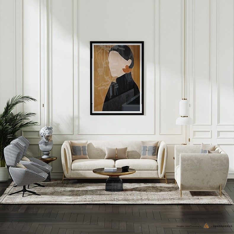 现代米黄色天鹅绒软垫沙发3座沙发豪华沙发实木框金腿沙发