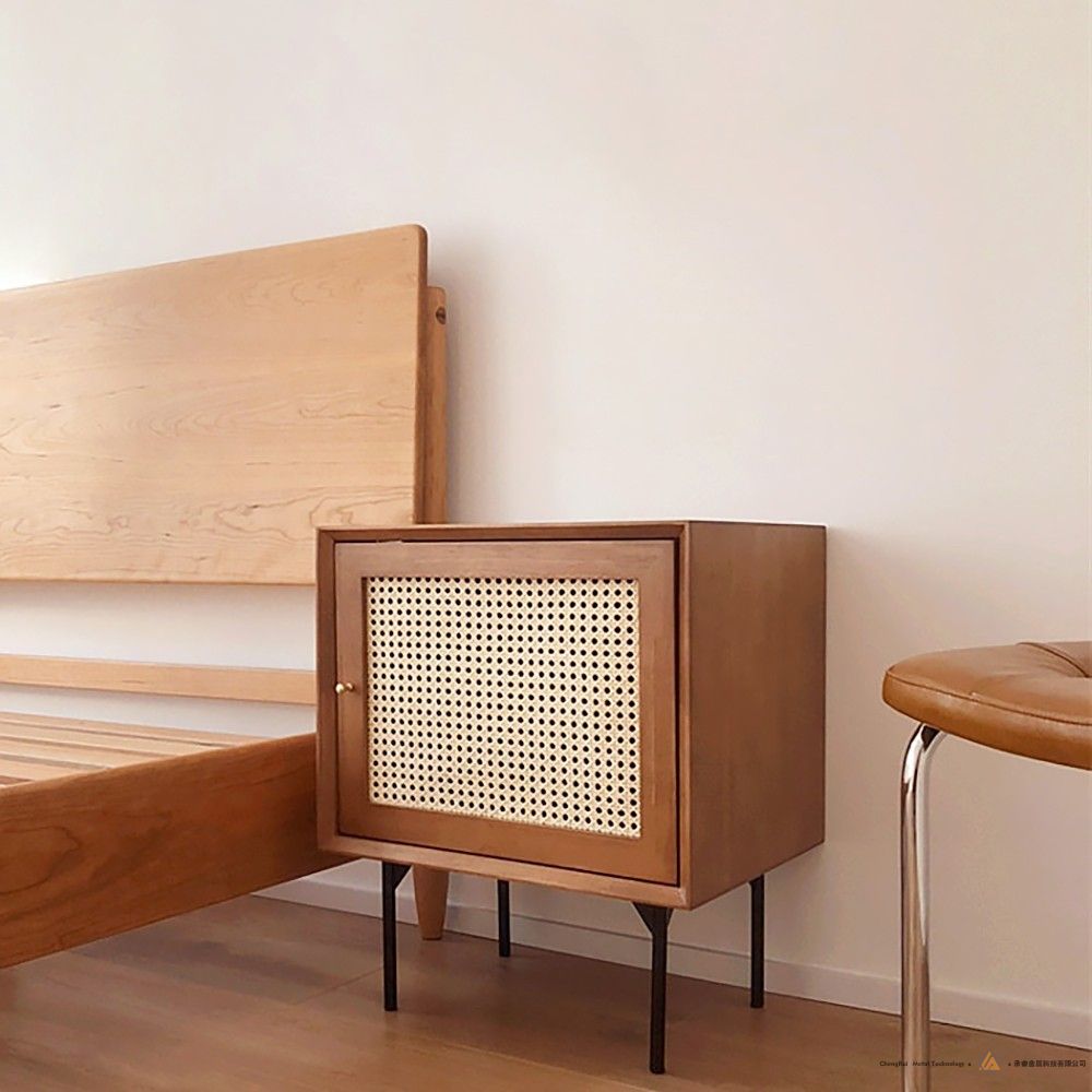 现代床头柜带储物柜的床头柜实木腿客厅卧室家具