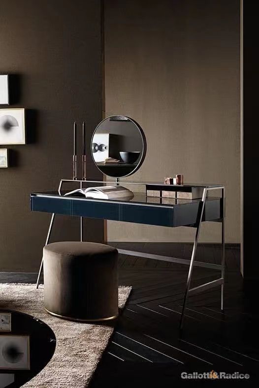 Italian dresser
